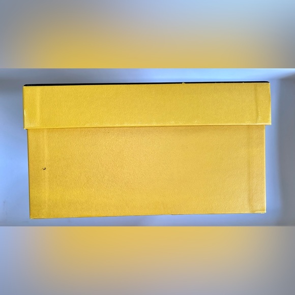 SOLD—Fendi FFreedom NIB Yellow Pumps Heels 38 UK5 - Picture 3 of 15